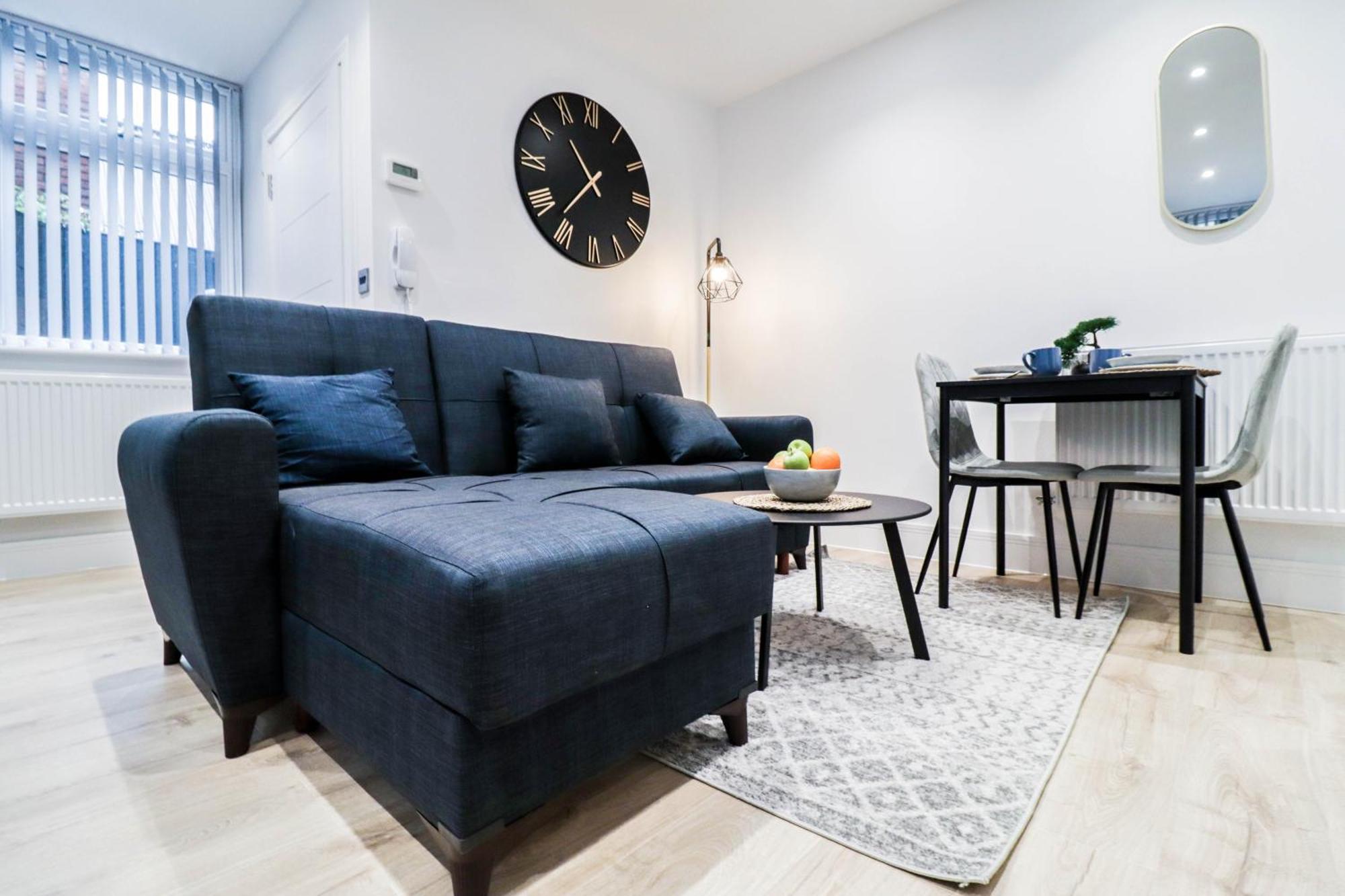 Modern 1-Bed Apartment In Buckinghamshire With Free Wifi, Parking & Garden ハイワイクーム エクステリア 写真