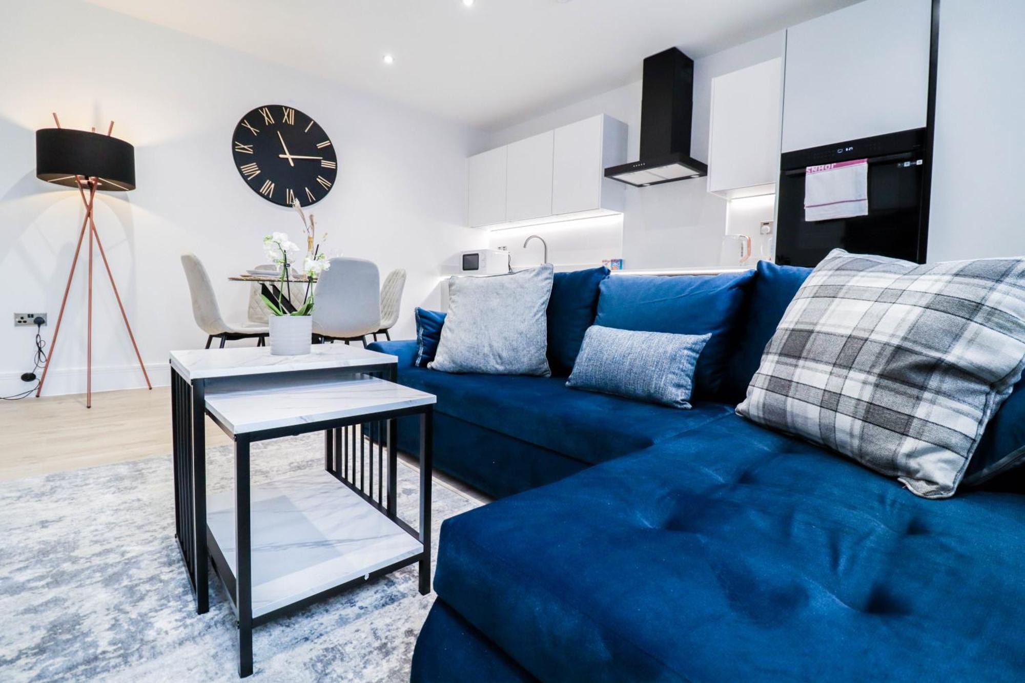 Modern 1-Bed Apartment In Buckinghamshire With Free Wifi, Parking & Garden ハイワイクーム エクステリア 写真