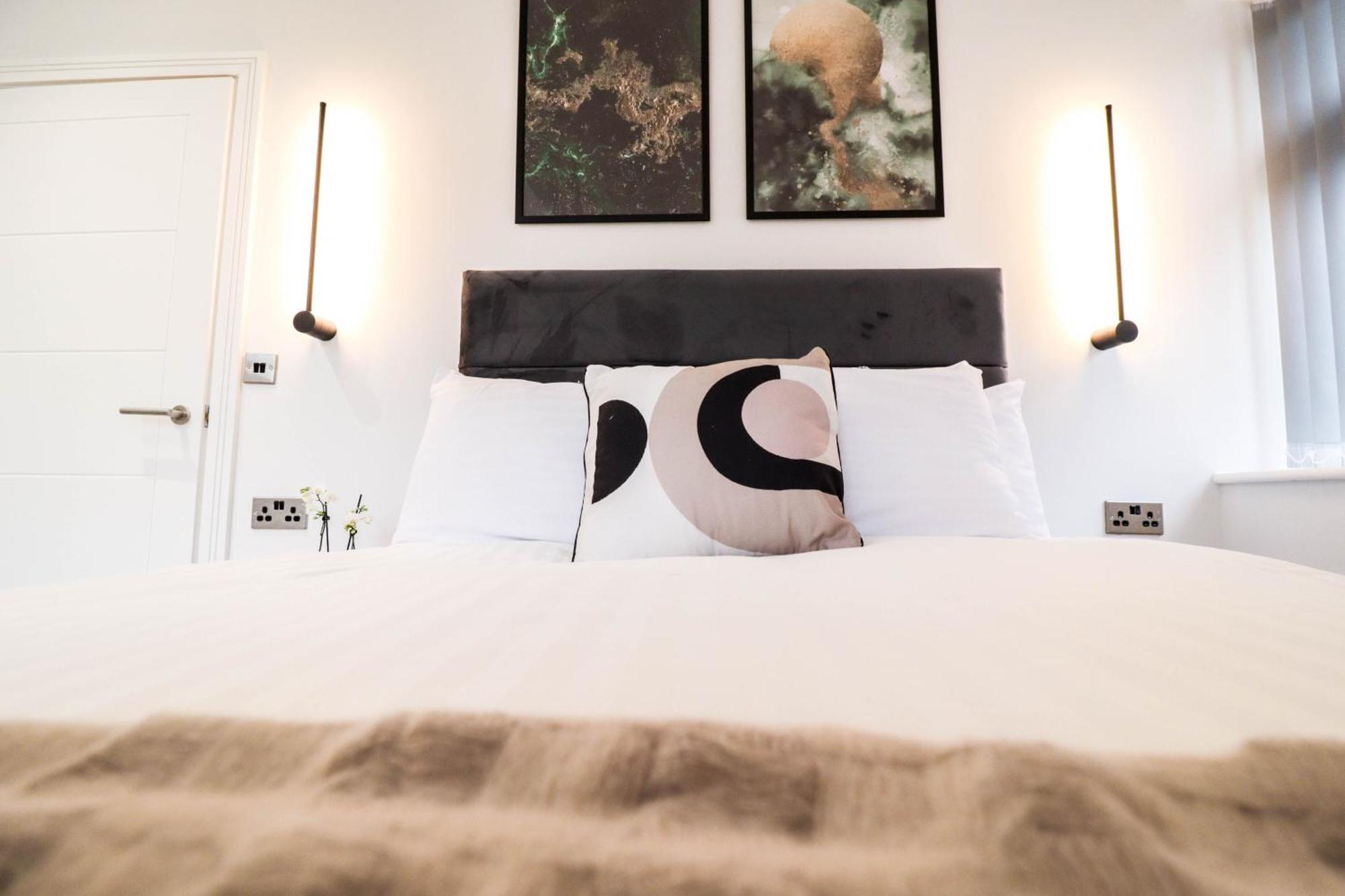Modern 1-Bed Apartment In Buckinghamshire With Free Wifi, Parking & Garden ハイワイクーム エクステリア 写真