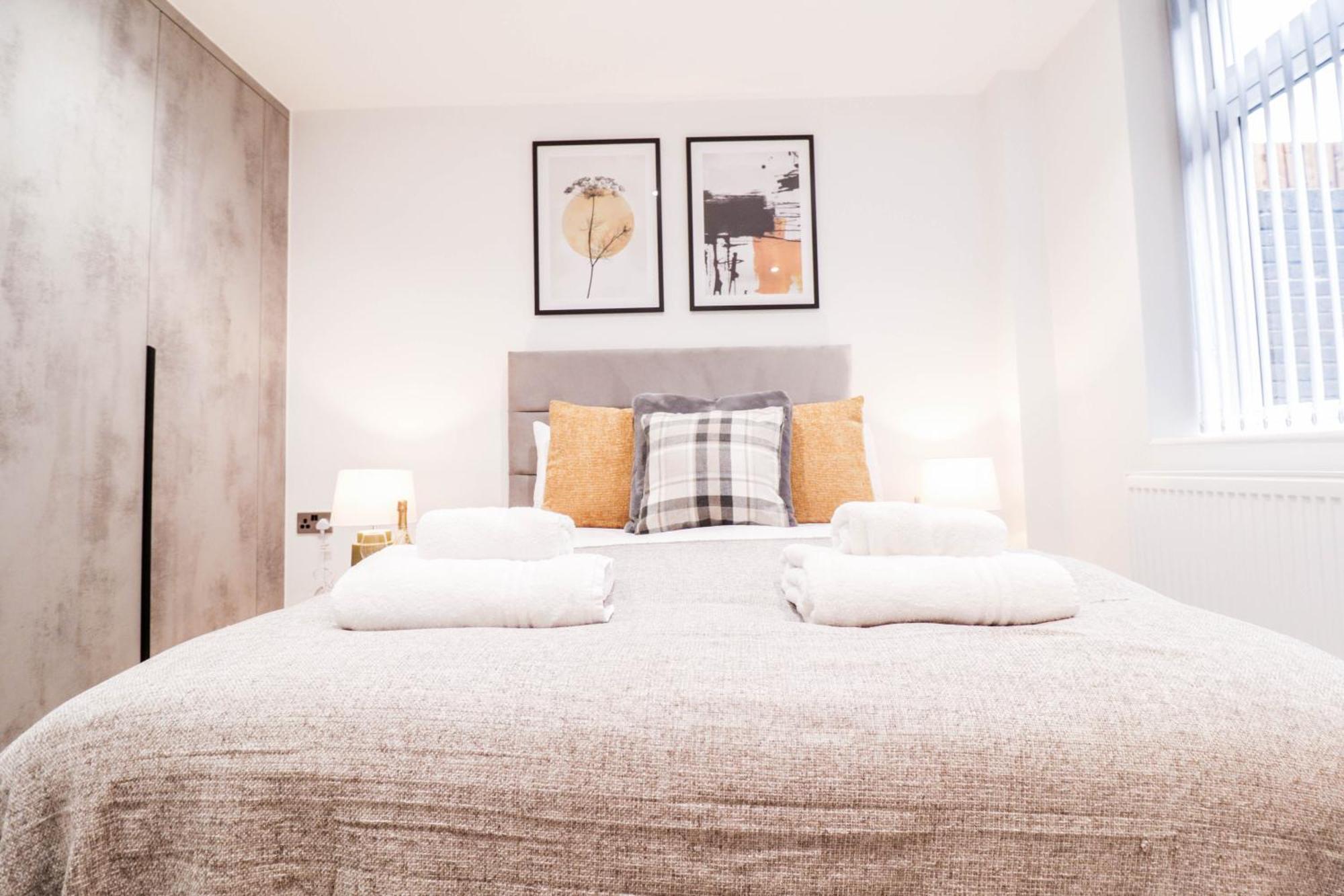 Modern 1-Bed Apartment In Buckinghamshire With Free Wifi, Parking & Garden ハイワイクーム エクステリア 写真