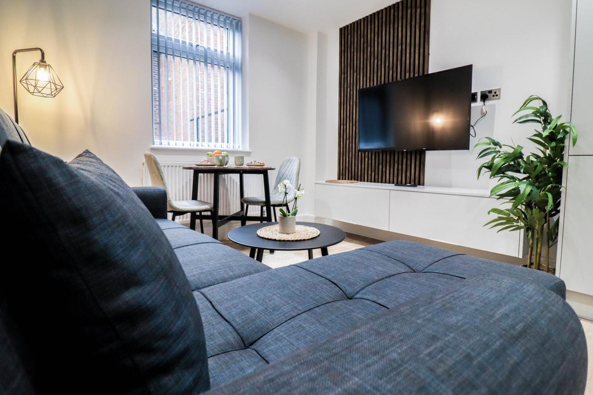 Modern 1-Bed Apartment In Buckinghamshire With Free Wifi, Parking & Garden ハイワイクーム エクステリア 写真
