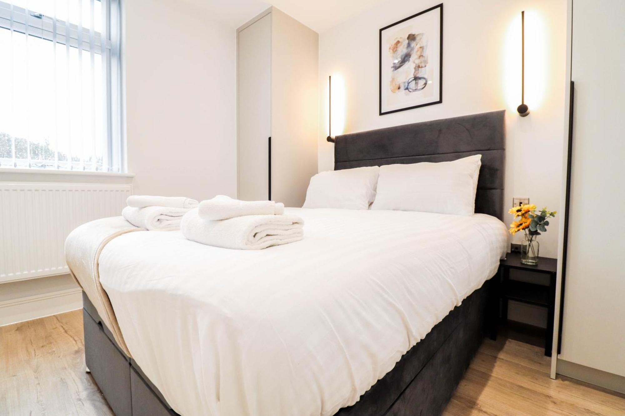 Modern 1-Bed Apartment In Buckinghamshire With Free Wifi, Parking & Garden ハイワイクーム エクステリア 写真