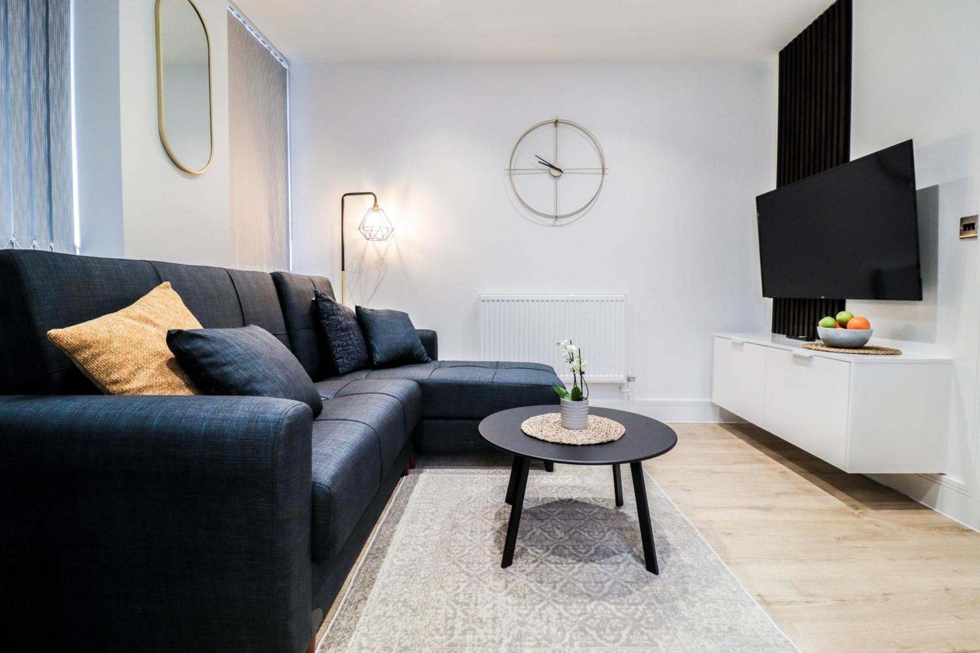 Modern 1-Bed Apartment In Buckinghamshire With Free Wifi, Parking & Garden ハイワイクーム エクステリア 写真