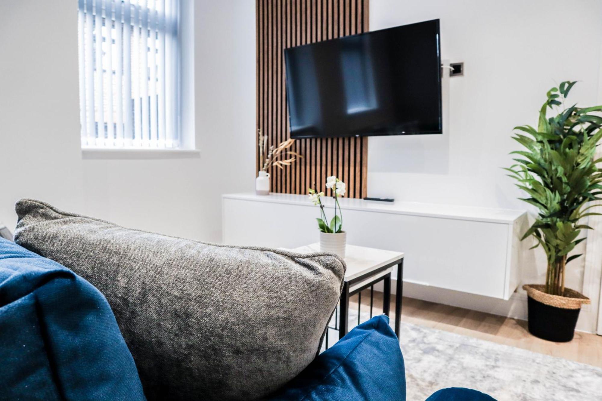 Modern 1-Bed Apartment In Buckinghamshire With Free Wifi, Parking & Garden ハイワイクーム エクステリア 写真