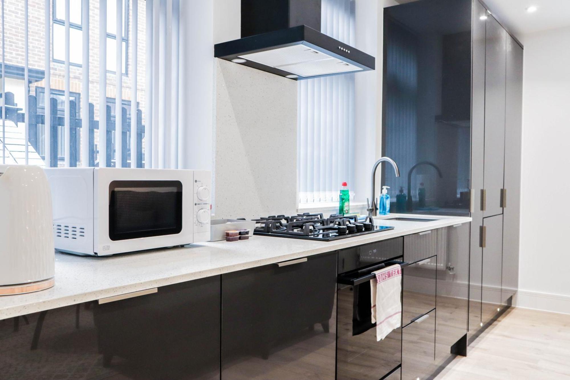 Modern 1-Bed Apartment In Buckinghamshire With Free Wifi, Parking & Garden ハイワイクーム エクステリア 写真