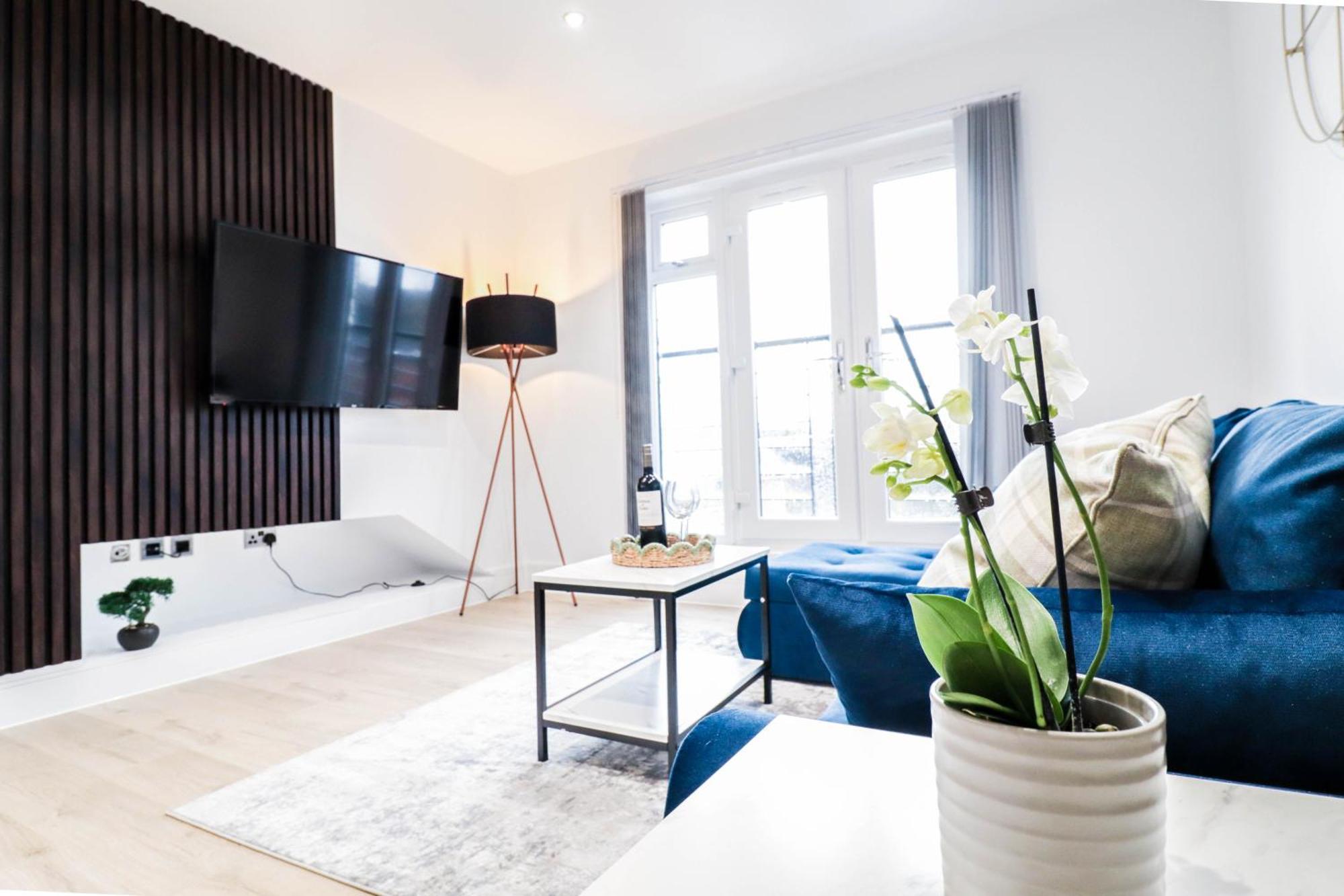 Modern 1-Bed Apartment In Buckinghamshire With Free Wifi, Parking & Garden ハイワイクーム エクステリア 写真